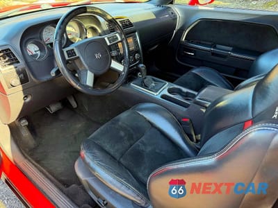 Zdjęcie 9 z 11 samochodu: 2010 DODGE CHALLENGER SRT-8 VIN:2B3CJ7DW5AH318678 - miniatura