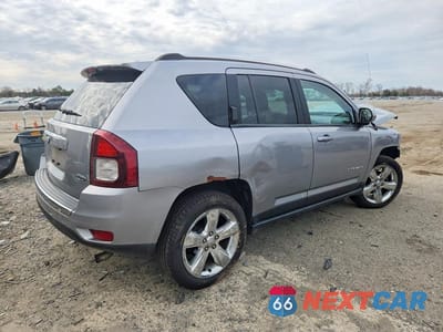 Trzecie zdjęcie samochodu z tyłu: 2015 JEEP COMPASS LATITUDE VIN:1C4NJDEBXFD291645 - miniatura