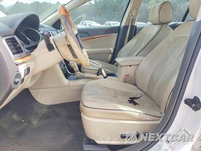 Zdjęcie 7 z 12 samochodu: 2011 LINCOLN MKZ VIN:3LNHL2GC7BR764870 - miniatura