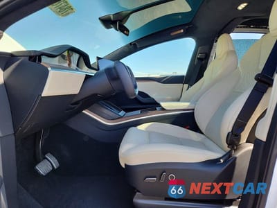 Zdjęcie 7 z 12 samochodu: 2023 TESLA MODEL X VIN:7SAXCBE5XPF385023 - miniatura