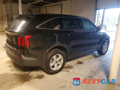 Trzecie zdjęcie samochodu z tyłu: 2023 KIA SORENTO LX VIN:5XYRGDLC0PG176888 - miniatura