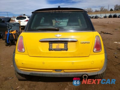 Zdjęcie 6 z 12 samochodu: 2005 MINI COOPER VIN:WMWRC33545TJ70632 - miniatura