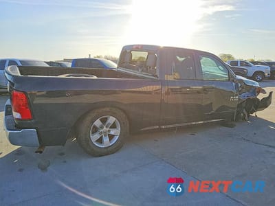 Trzecie zdjęcie samochodu z tyłu: 2018 RAM 1500 ST VIN:1C6RR6FT0JS304069 - miniatura