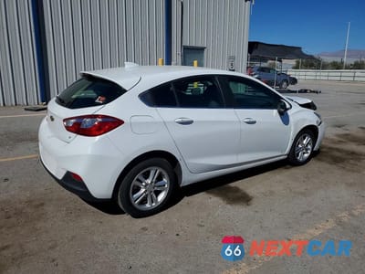 Trzecie zdjęcie samochodu z tyłu: 2018 CHEVROLET CRUZE LT VIN:3G1BE6SM5JS593578 - miniatura