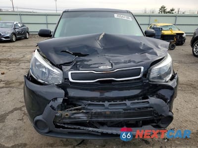 Piąte zdjęcie samochodu w środku: 2016 KIA SOUL BASE VIN:KNDJN2A28G7254140 - miniatura