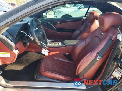 Zdjęcie 7 z 11 samochodu: 2009 MERCEDES-BENZ SL 63 AMG VIN:WDBSK70F79F146971 - miniatura