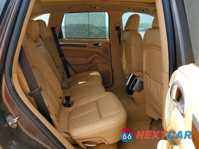 Zdjęcie 11 z 12 samochodu: 2014 PORSCHE CAYENNE S HYBRID VIN:WP1AE2A29ELA51180 - miniatura