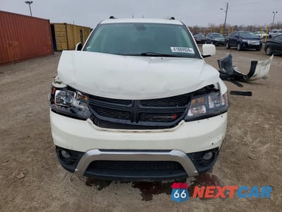Piąte zdjęcie samochodu w środku: 2019 DODGE JOURNEY CROSSROAD VIN:3C4PDCGG7KT717797 - miniatura