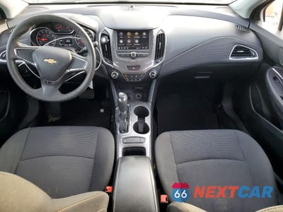Zdjęcie 8 z 12 samochodu: 2019 CHEVROLET CRUZE LS VIN:1G1BC5SM0K7148374 - miniatura