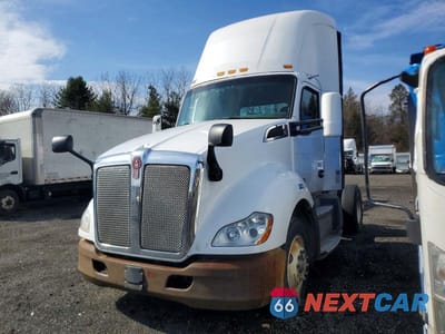 Drugie zdjęcie samochodu z przodu: 2016 KENWORTH T680 SEMI TRUCK VIN:1XKYA48X5GJ496690 - miniatura