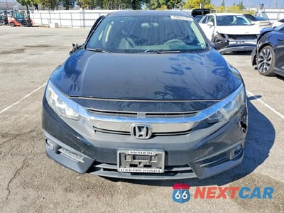 Piąte zdjęcie samochodu w środku: 2016 HONDA CIVIC LX VIN:19XFC2F53GE206818 - miniatura