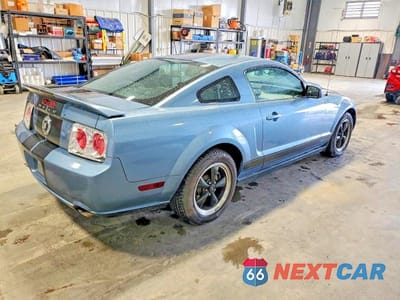 Trzecie zdjęcie samochodu z tyłu: 2006 FORD MUSTANG GT VIN:1ZVFT82H065243741 - miniatura