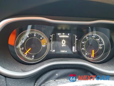 Zdjęcie 9 z 13 samochodu: 2016 JEEP CHEROKEE SPORT VIN:1C4PJLABXGW207421 - miniatura