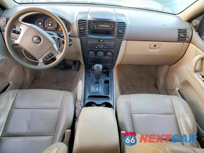 Zdjęcie 8 z 12 samochodu: 2004 KIA SORENTO LX VIN:KNDJD733345284272 - miniatura