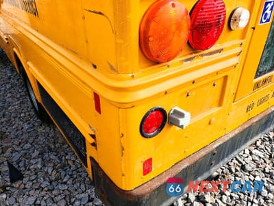 Zdjęcie 9 z 10 samochodu: 2013 CHEVROLET MICRO BIRD G3500 - SCHOOL BUS VIN:1GB3G2BGXD1152063 - miniatura