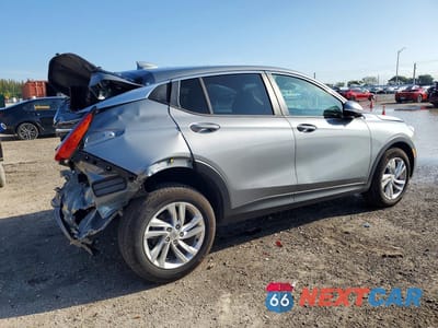 Trzecie zdjęcie samochodu z tyłu: 2025 BUICK ENVISTA PREFERRED VIN:KL47LAEP3SB223569 - miniatura