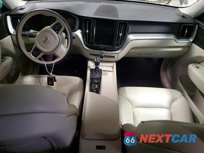 Zdjęcie 8 z 13 samochodu: 2019 VOLVO XC60 T6 MOMENTUM VIN:LYVA22RK2KB238338 - miniatura