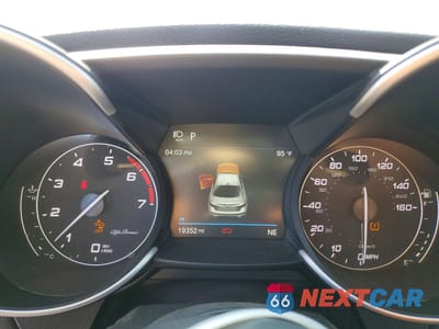 Zdjęcie 9 z 13 samochodu: 2022 ALFA ROMEO GIULIA SUPER VIN:ZARFAMBN6N7666131 - miniatura