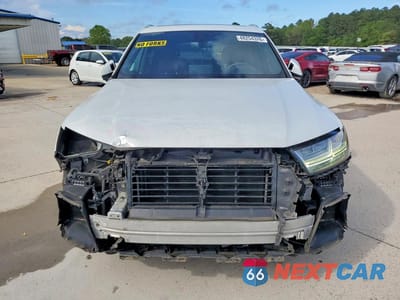 Piąte zdjęcie samochodu w środku: 2018 AUDI Q7 PRESTIGE VIN:WA1VAAF73JD043006 - miniatura