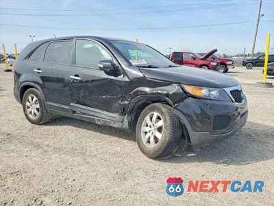 Czwarte zdjęcie samochodu z boku: 2013 KIA SORENTO LX VIN:5XYKT3A15DG363631 - miniatura
