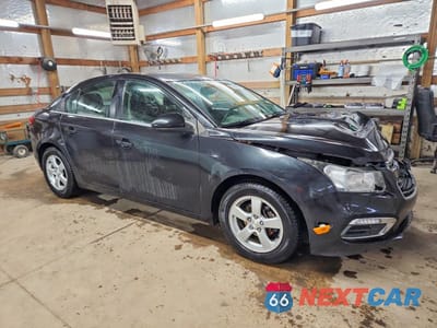 Czwarte zdjęcie samochodu z boku: 2016 CHEVROLET CRUZE LIMITED LT VIN:1G1PE5SB8G7131098 - miniatura