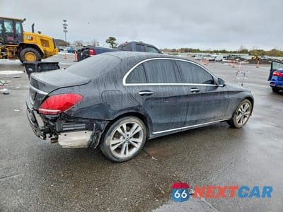 Trzecie zdjęcie samochodu z tyłu: 2020 MERCEDES-BENZ C 300 4MATIC VIN:W1KWF8EB6LR600884 - miniatura