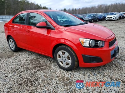 Czwarte zdjęcie samochodu z boku: 2014 CHEVROLET SONIC LS VIN:1G1JA5SH5E4228568 - miniatura