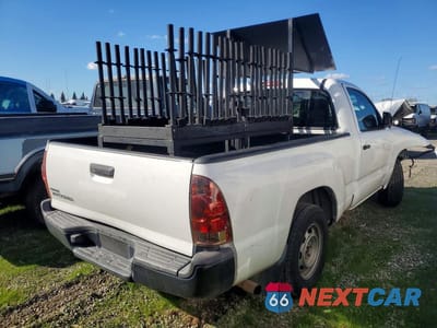 Trzecie zdjęcie samochodu z tyłu: 2014 TOYOTA TACOMA BASE VIN:5TFNX4CN6EX031767 - miniatura