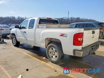 Drugie zdjęcie samochodu z przodu: 2008 CHEVROLET SILVERADO K1500 VIN:2GCEK19J181217039 - miniatura