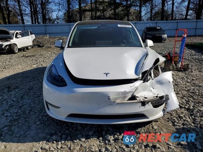 Piąte zdjęcie samochodu w środku: 2023 TESLA MODEL Y VIN:7SAYGDEE8PA173058 - miniatura