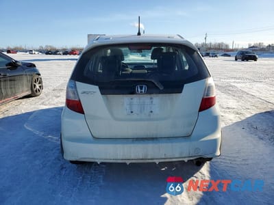 Zdjęcie 6 z 11 samochodu: 2013 HONDA FIT LX VIN:LUCGE8H57D3000348 - miniatura