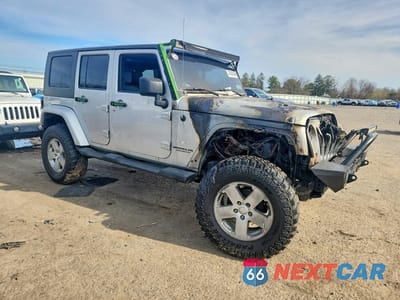 Czwarte zdjęcie samochodu z boku: 2008 JEEP WRANGLER UNLIMITED SAHARA VIN:1J8GA591X8L543962 - miniatura