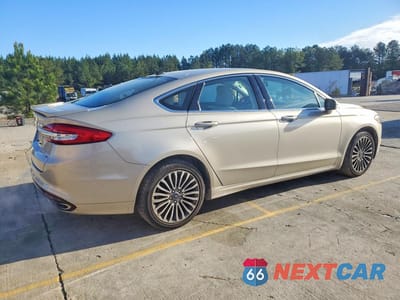 Trzecie zdjęcie samochodu z tyłu: 2018 FORD FUSION TITANIUM VIN:3FA6P0D92JR168289 - miniatura
