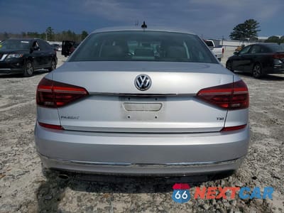 Zdjęcie 6 z 12 samochodu: 2017 VOLKSWAGEN PASSAT R-LINE VIN:1VWDT7A3XHC063818 - miniatura
