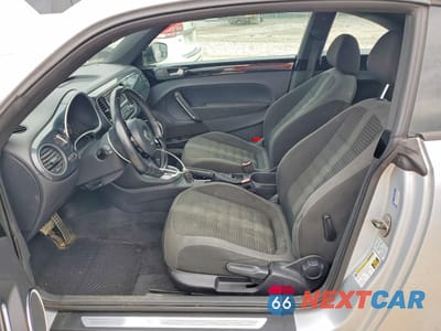 Zdjęcie 7 z 13 samochodu: 2012 VOLKSWAGEN BEETLE TURBO VIN:3VWVA7AT6CM618443 - miniatura