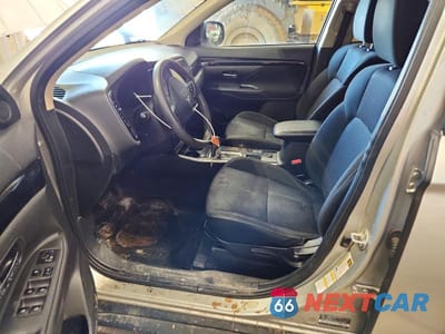 Zdjęcie 7 z 12 samochodu: 2019 MITSUBISHI OUTLANDER ES VIN:JA4AD2A34KZ053323 - miniatura