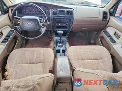 Zdjęcie 8 z 11 samochodu: 1996 TOYOTA 4RUNNER SR5 VIN:JT3GN86R2T0016679 - miniatura