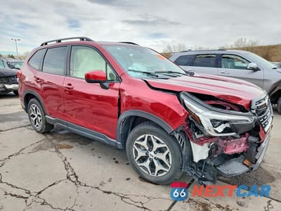 Czwarte zdjęcie samochodu z boku: 2023 SUBARU FORESTER PREMIUM VIN:JF2SKAEC2PH446207 - miniatura