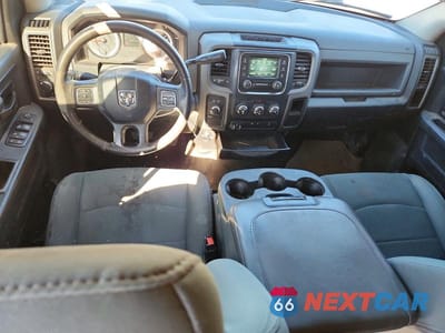 Zdjęcie 8 z 11 samochodu: 2016 RAM 2500 ST VIN:3C6UR5CJ7GG305596 - miniatura