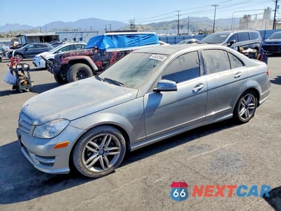 2014 MERCEDES-BENZ C 250 WDDGF4HB5EG237114 - główne zdjęcie licytacji z USA - miniatura