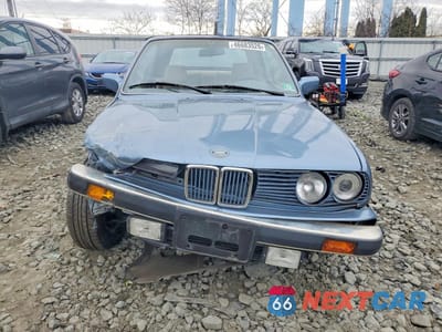 Piąte zdjęcie samochodu w środku: 1988 BMW 325 I AUTOMATIC VIN:WBABB2302J8858127 - miniatura