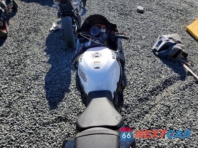 Zdjęcie 6 z 9 samochodu: 2024 SUZUKI GSX-R750 VIN:JS1GR7MA0R7100081 - miniatura