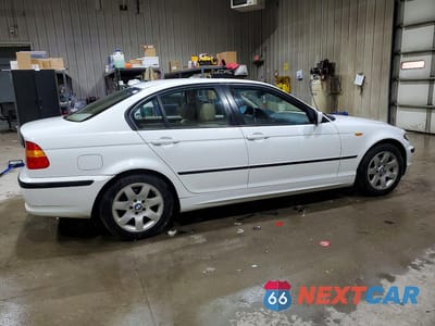 Trzecie zdjęcie samochodu z tyłu: 2005 BMW 325 I VIN:WBAEV334X5KX12290 - miniatura