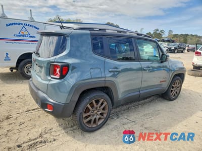 Trzecie zdjęcie samochodu z tyłu: 2016 JEEP RENEGADE LATITUDE VIN:ZACCJBBT7GPD38819 - miniatura