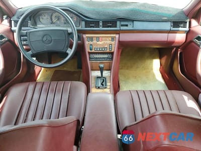 Zdjęcie 8 z 11 samochodu: 1991 MERCEDES-BENZ 300 E 2.6 VIN:WDBEA26D2MB302620 - miniatura