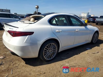 Trzecie zdjęcie samochodu z tyłu: 2017 ALFA ROMEO GIULIA TI Q4 VIN:ZARFAEEN0H7554494 - miniatura