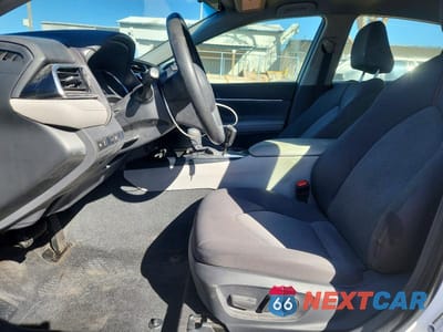 Zdjęcie 7 z 12 samochodu: 2018 TOYOTA CAMRY LE VIN:JTNB11HK4J3028087 - miniatura