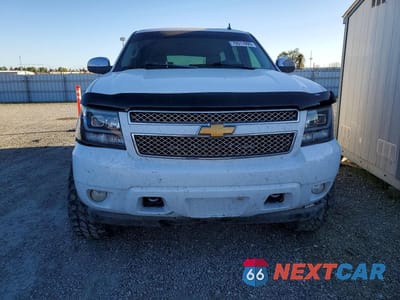 Piąte zdjęcie samochodu w środku: 2012 CHEVROLET SUBURBAN K1500 LTZ VIN:1GNSKKE77CR174658 - miniatura