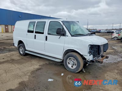 Czwarte zdjęcie samochodu z boku: 2022 CHEVROLET EXPRESS 2500 CARGO DELIVERY VAN VIN:1GCWGAFP7N1252118 - miniatura