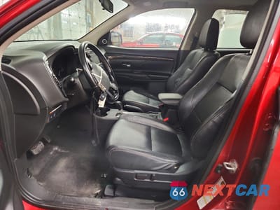 Zdjęcie 7 z 14 samochodu: 2016 MITSUBISHI OUTLANDER SE VIN:JA4AD3A30GZ051727 - miniatura